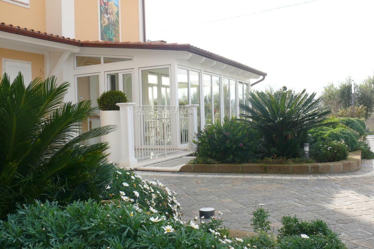 Residenza Delle Grazie Cossignano Exterior foto